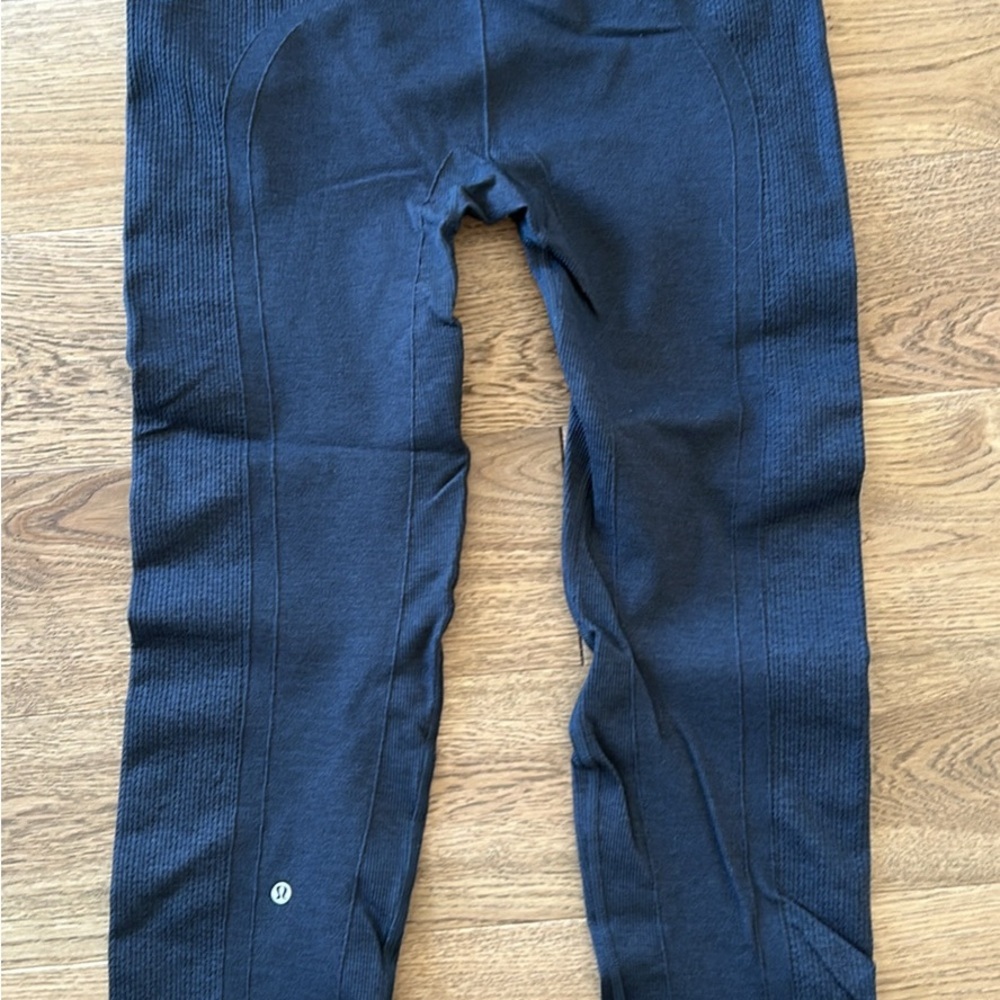 Womens lululemon gray Leggings